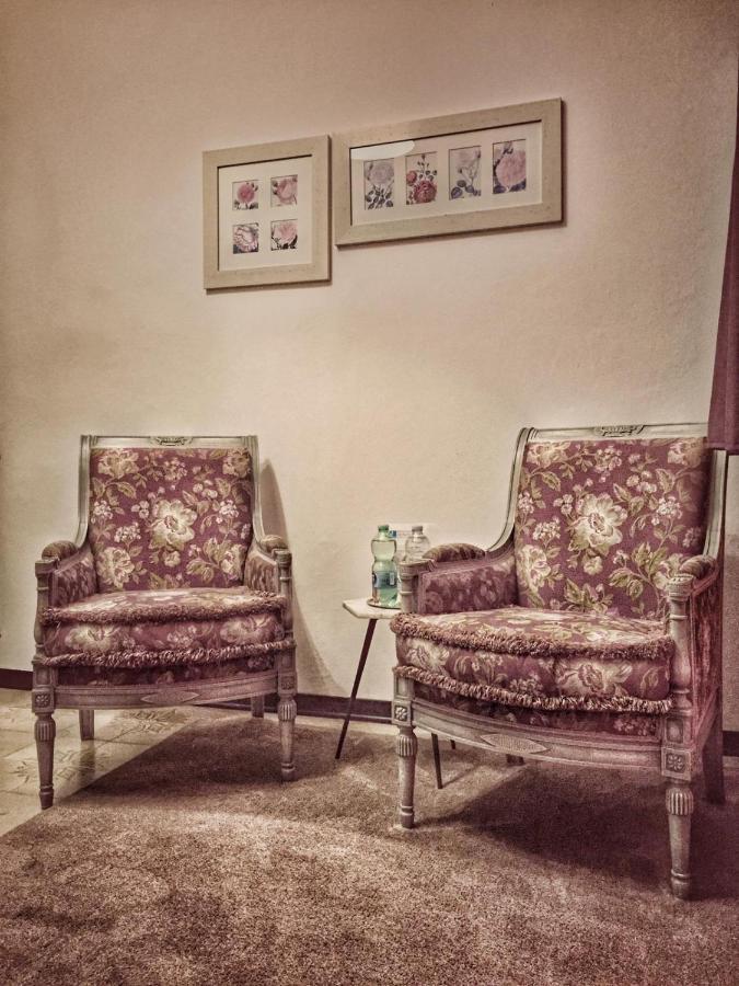 Hotel Casa Camilla Verbania Bagian luar foto